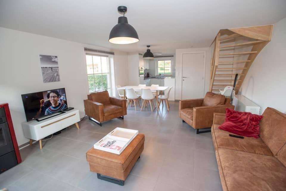 Vakantiehuisje De Panne Vlak Aan Plopsaland En De Zee Ngoại thất bức ảnh